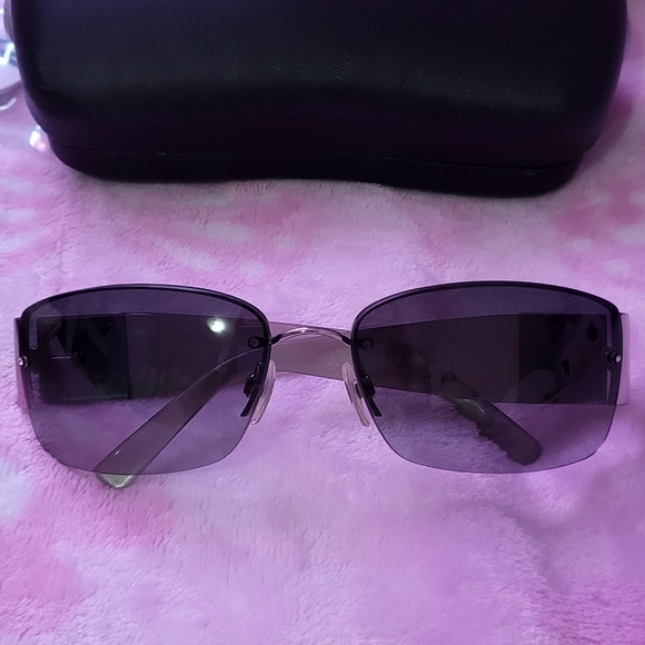 Chanel sunglasses - Picture 2 of 4